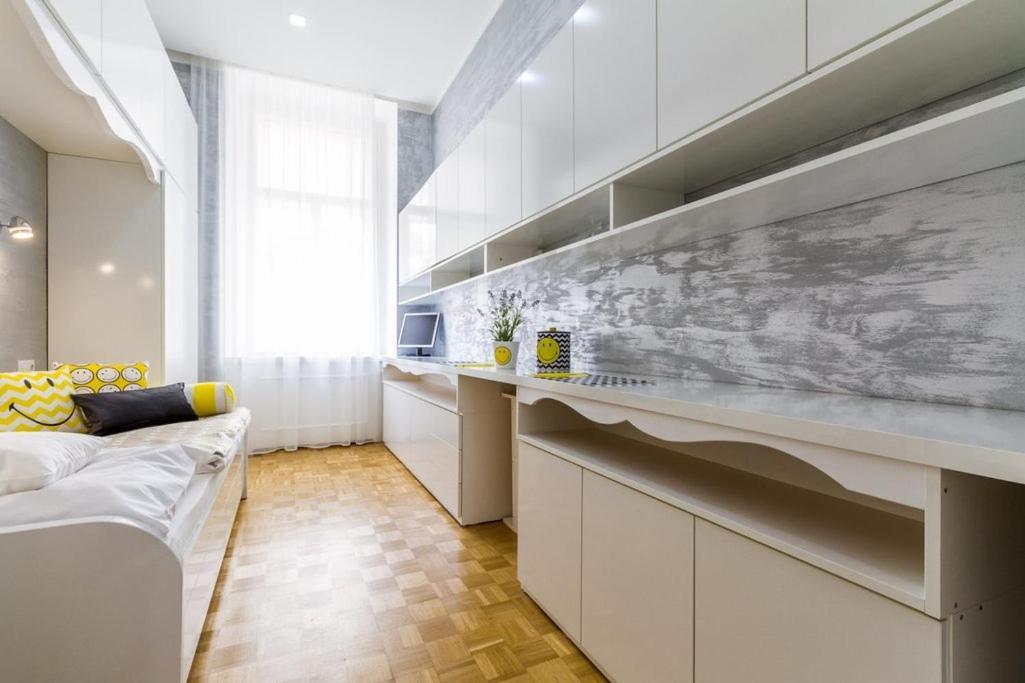 براغ Stylish Apartment 5 Minutes Walk From City Center المظهر الخارجي الصورة