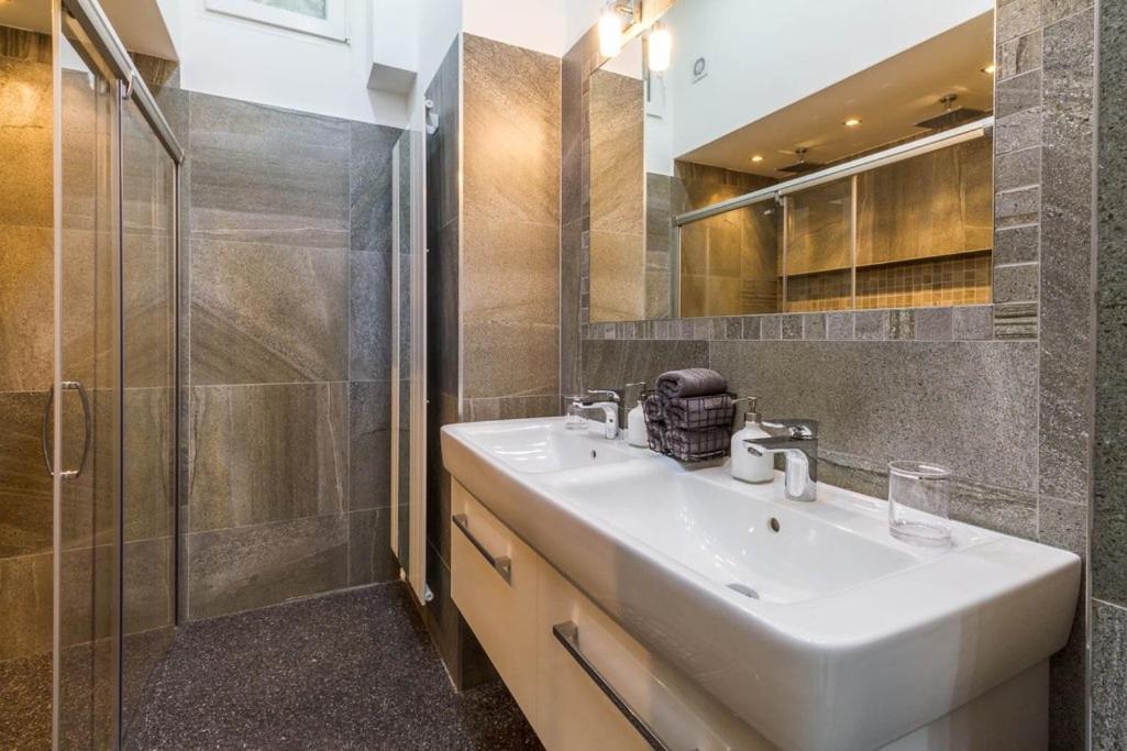 براغ Stylish Apartment 5 Minutes Walk From City Center المظهر الخارجي الصورة